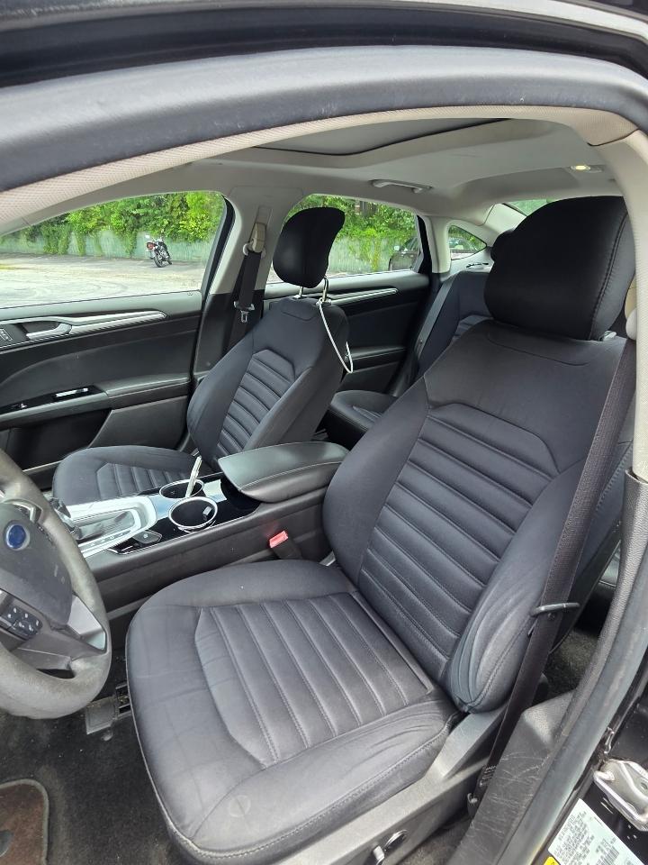 Ford Fusion Hybrid SE 2013