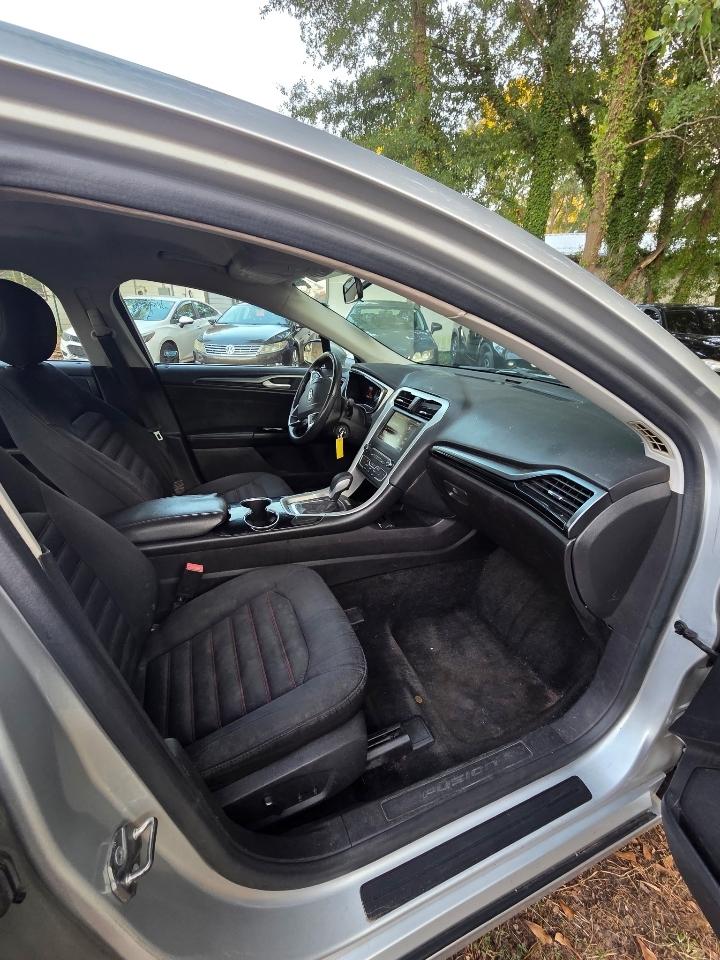Ford Fusion SE 2016