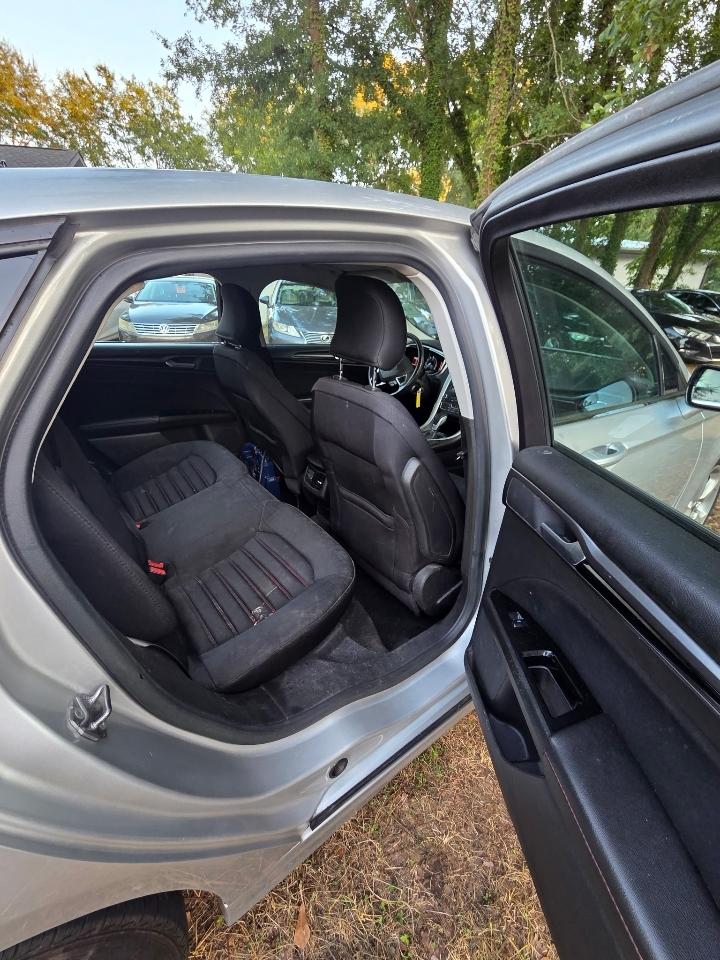 Ford Fusion SE 2016