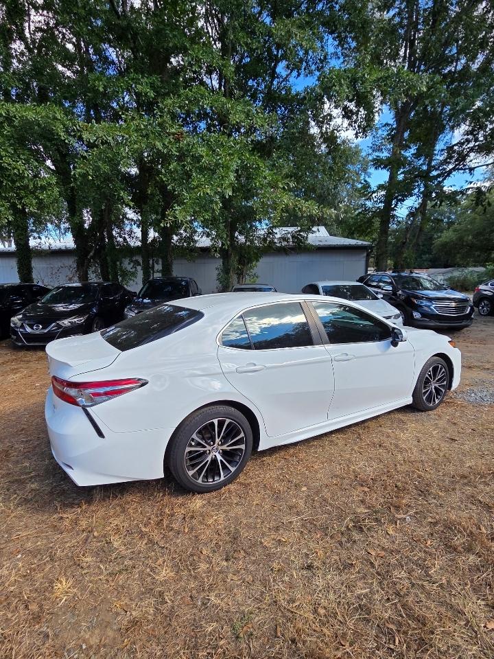 Toyota Camry 4dr Sdn SE Auto V6 2018