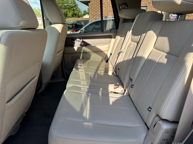 Ford Expedition  2010