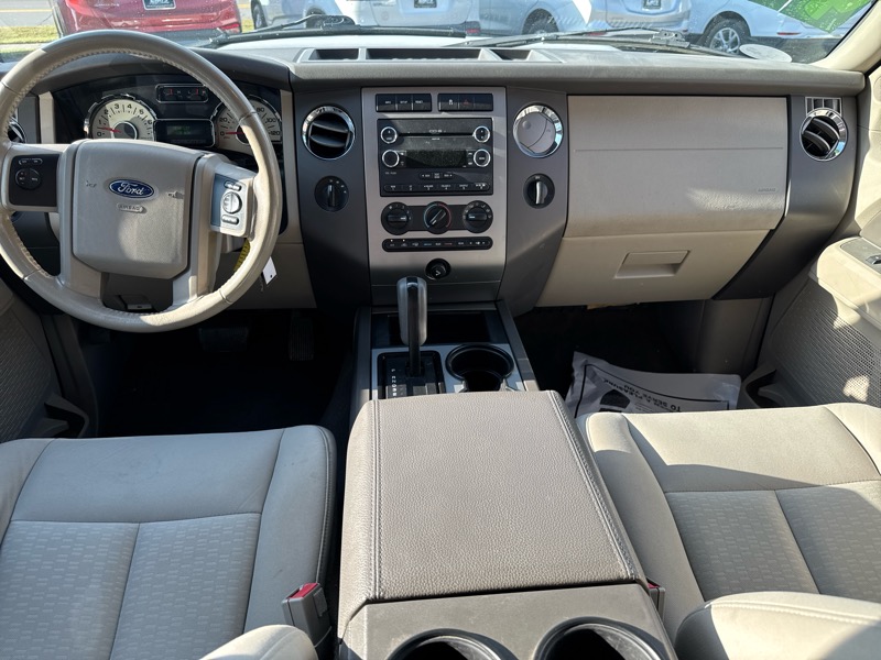 Ford Expedition  2010