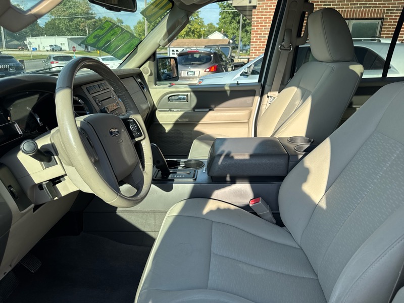 Ford Expedition  2010