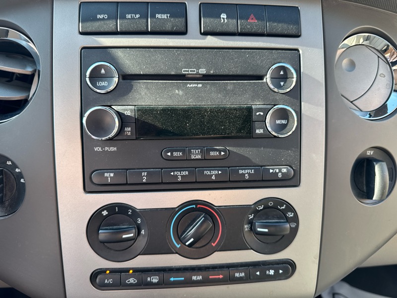 Ford Expedition  2010