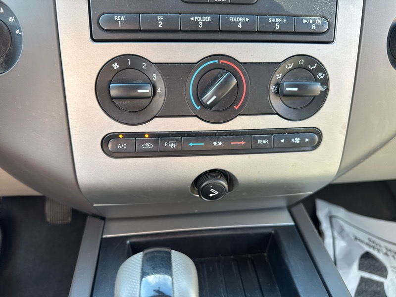 Ford Expedition  2010