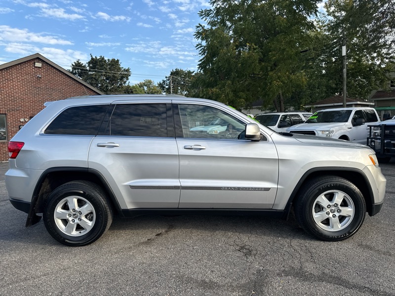 Jeep Grand Cherokee Laredo 4WD 2012