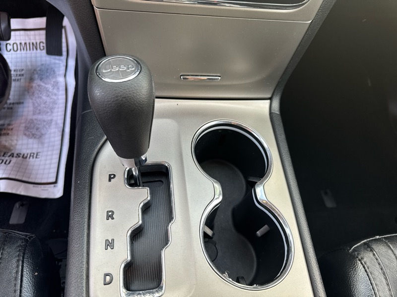 Jeep Grand Cherokee Laredo 4WD 2012