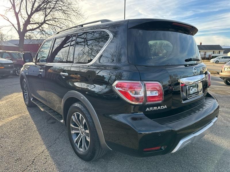 Nissan Armada Platinum AWD 2017