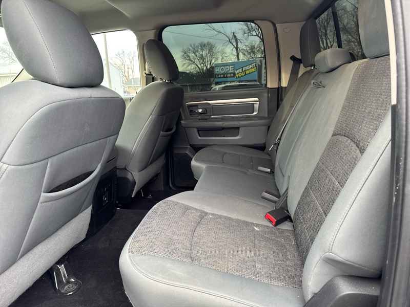 RAM 1500 4WD Crew Cab 149" Big Horn 2015