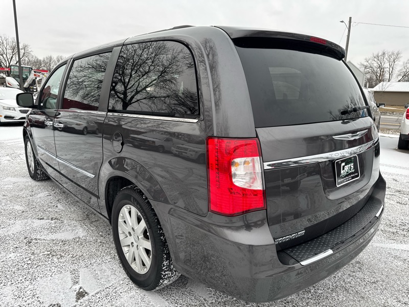 Chrysler Town & Country Touring 2016