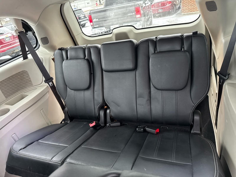 Chrysler Town & Country Touring 2016