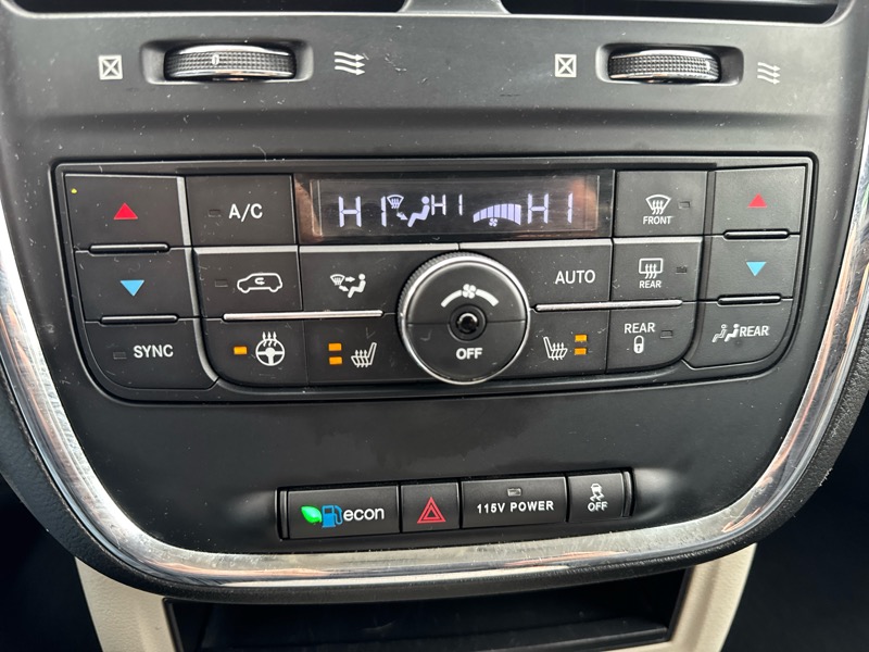 Chrysler Town & Country Touring 2016