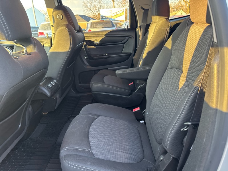 Chevrolet Traverse 1LT FWD 2013