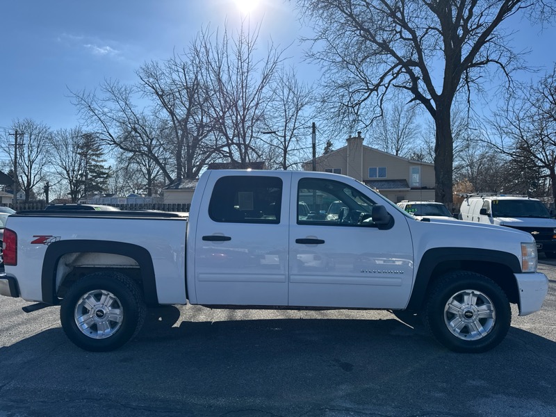 Chevrolet Silverado 1500 1LT Crew Cab 4WD 2011