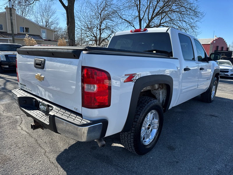 Chevrolet Silverado 1500 1LT Crew Cab 4WD 2011