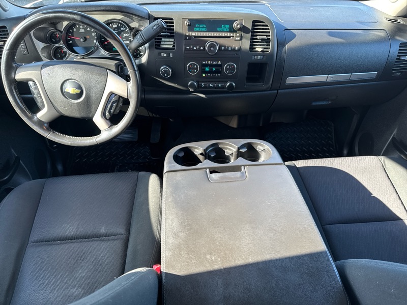 Chevrolet Silverado 1500 1LT Crew Cab 4WD 2011