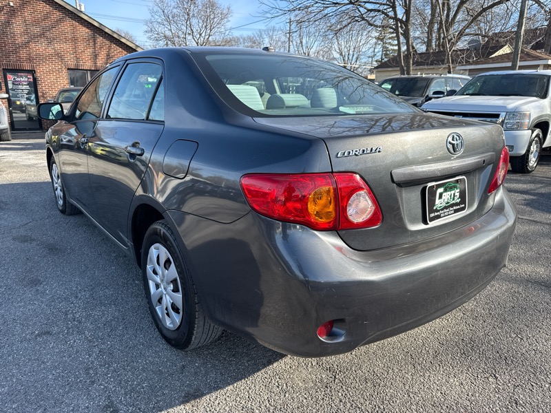 Toyota Corolla 4dr Sdn LE Auto 2010