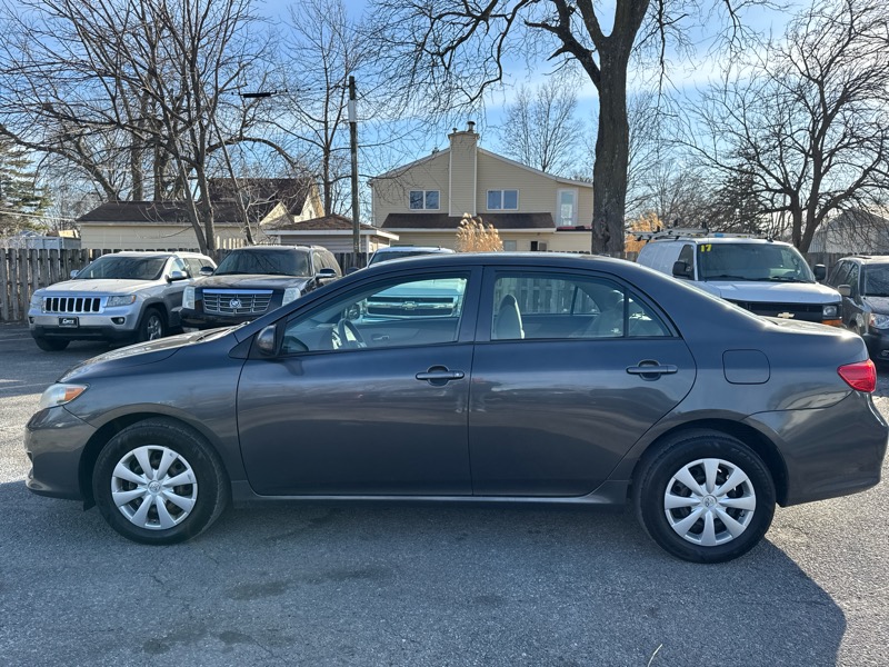 Toyota Corolla 4dr Sdn LE Auto 2010