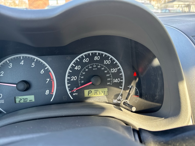 Toyota Corolla 4dr Sdn LE Auto 2010