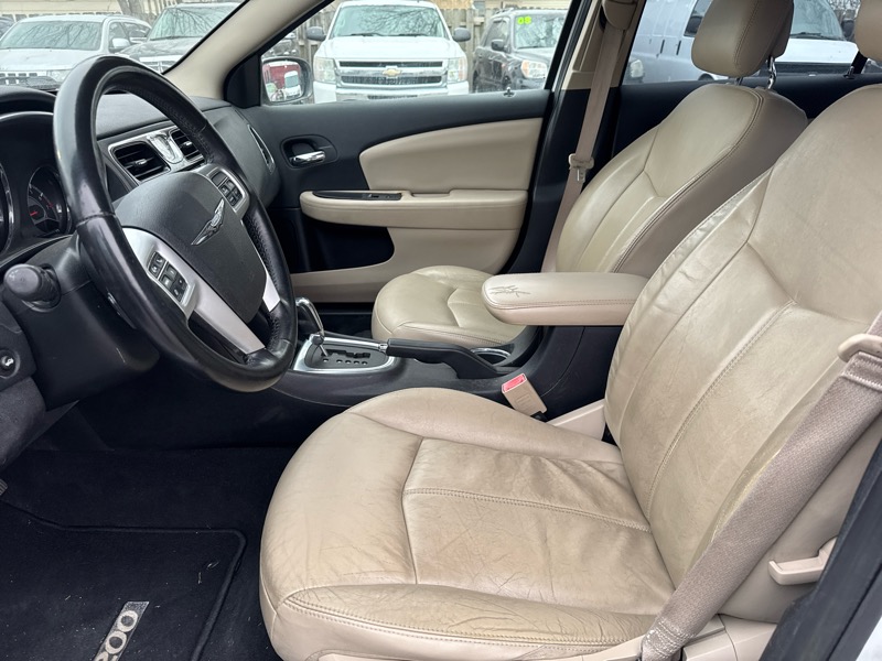 Chrysler 200 Limited 2012