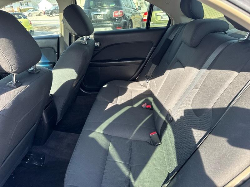 Ford Fusion I4 SE 2011
