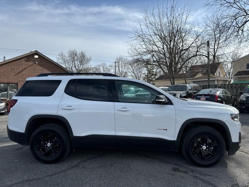 GMC Acadia AWD 4dr AT4 2021