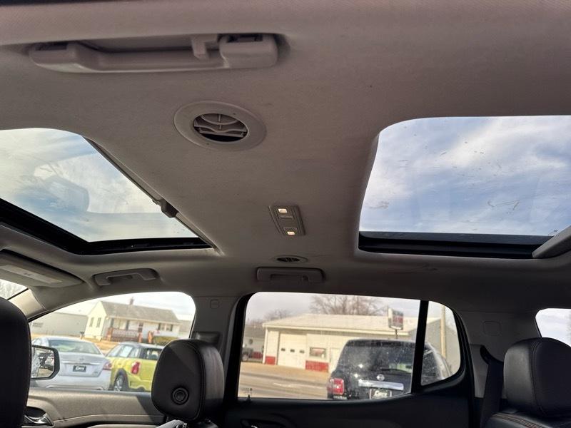 GMC Acadia AWD 4dr AT4 2021