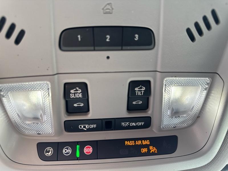 GMC Acadia AWD 4dr AT4 2021