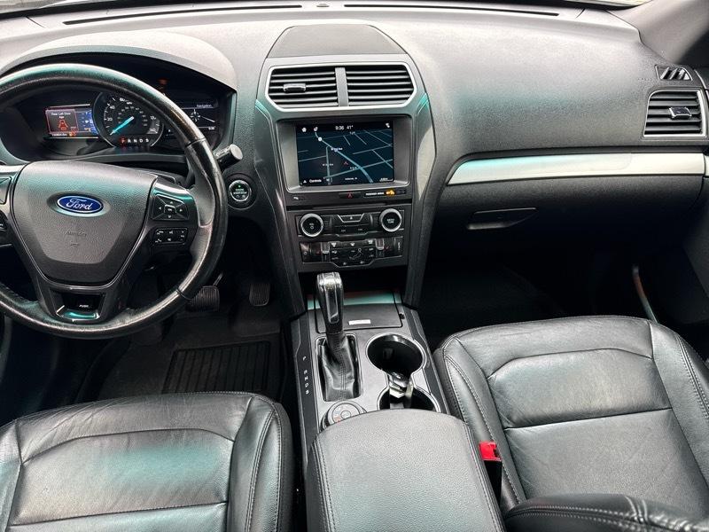 Ford Explorer 4dr 112" WB XLT 4WD 2017