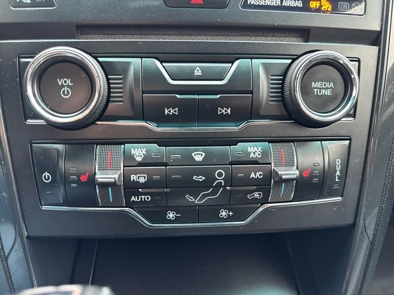 Ford Explorer 4dr 112" WB XLT 4WD 2017