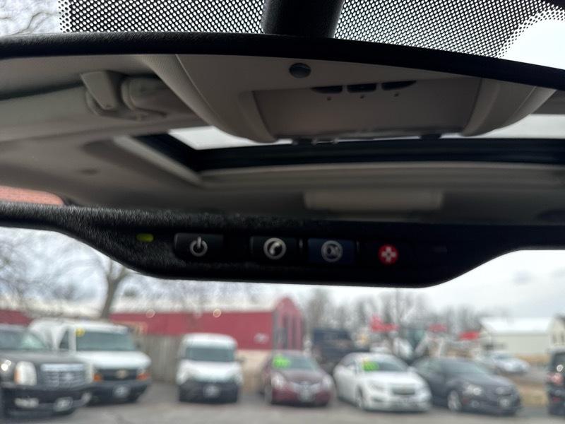 Chevrolet Tahoe LTZ 4WD 2011