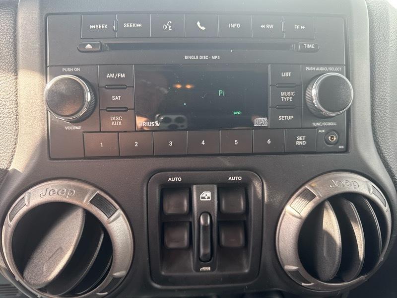 Jeep Wrangler Unlimited Sport 4WD 2011