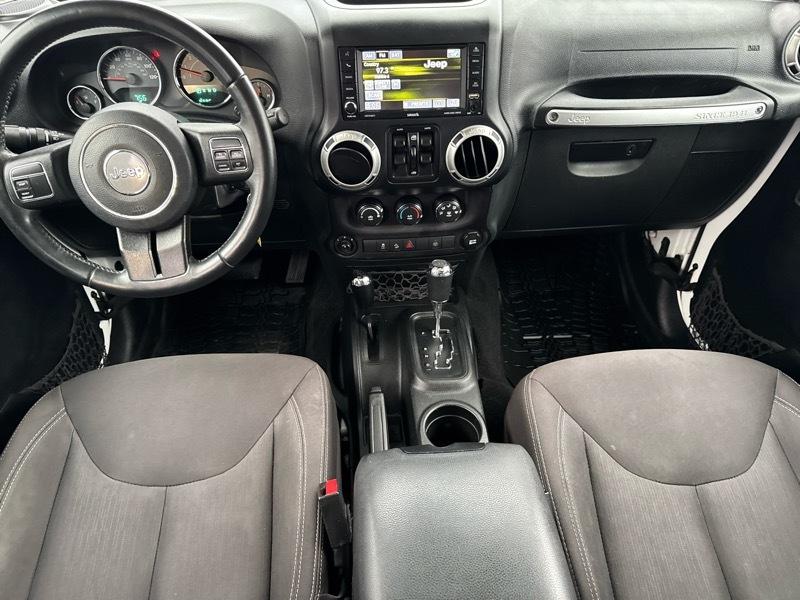 Jeep Wrangler Unlimited Sahara 4WD 2017