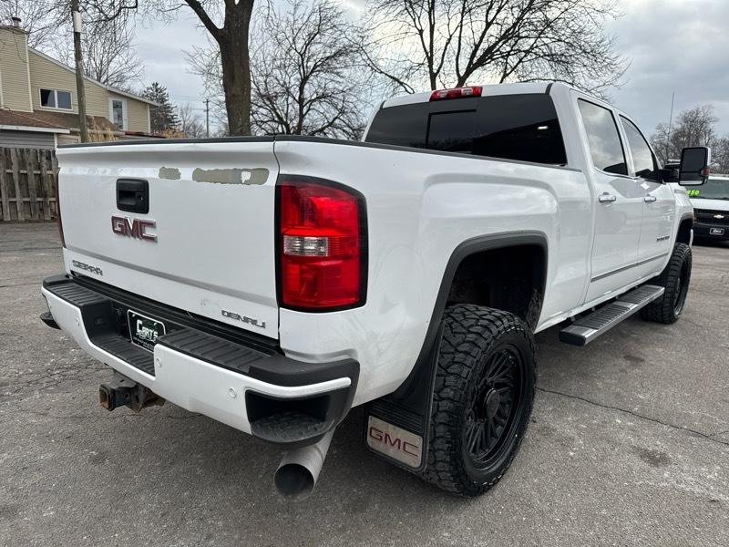 GMC Sierra 2500HD Denali Crew Cab 4WD 2015