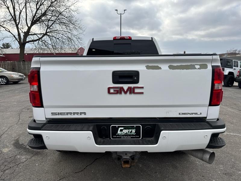 GMC Sierra 2500HD Denali Crew Cab 4WD 2015
