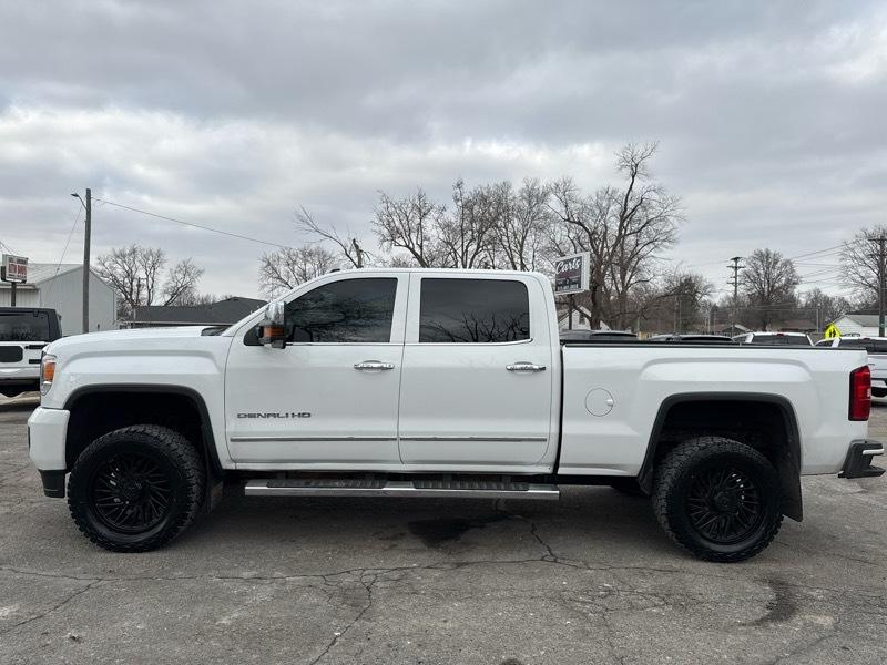GMC Sierra 2500HD Denali Crew Cab 4WD 2015