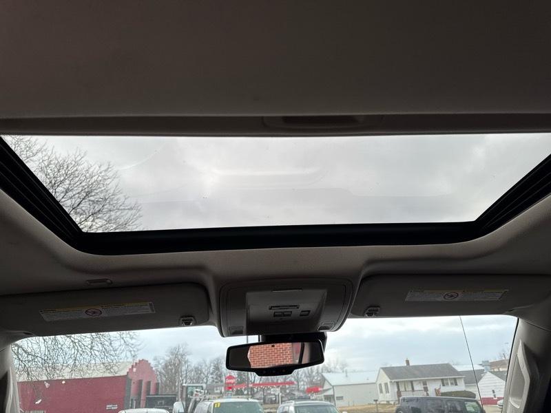 GMC Sierra 2500HD Denali Crew Cab 4WD 2015