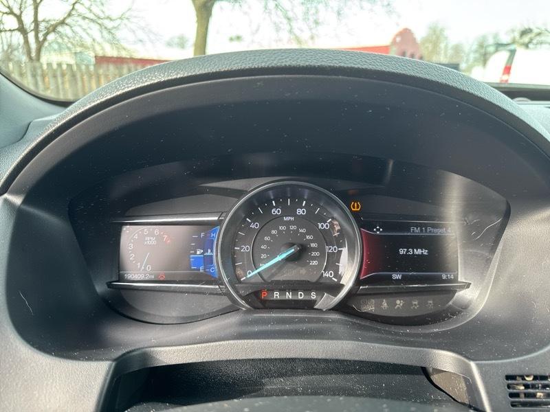 Ford Explorer 4dr 114" WB 4.0L Limited 2017