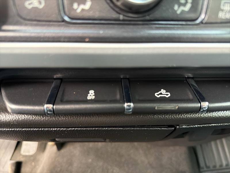 GMC Sierra 1500 4WD Crew Cab 143.5" SLT 2014