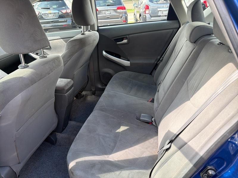 Toyota Prius Prius V 2010