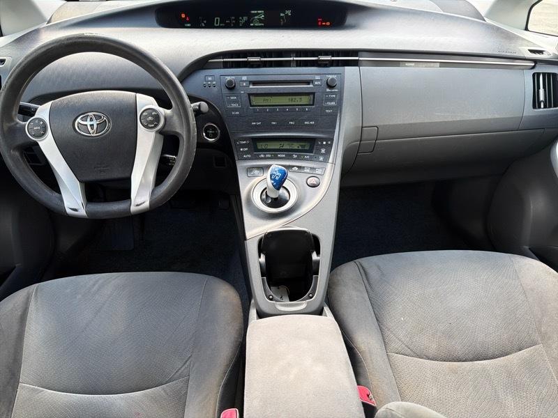 Toyota Prius Prius V 2010