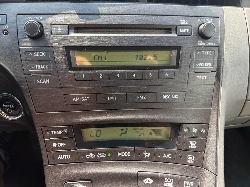 Toyota Prius Prius V 2010