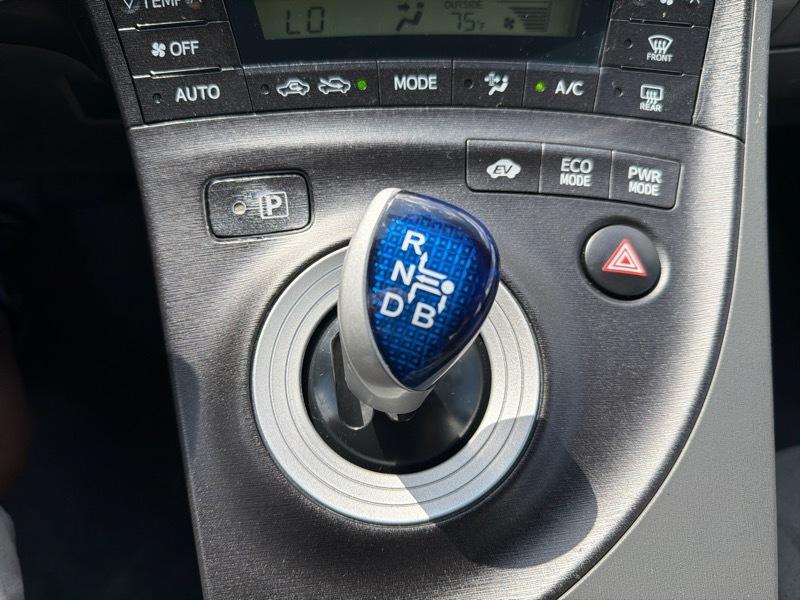 Toyota Prius Prius V 2010