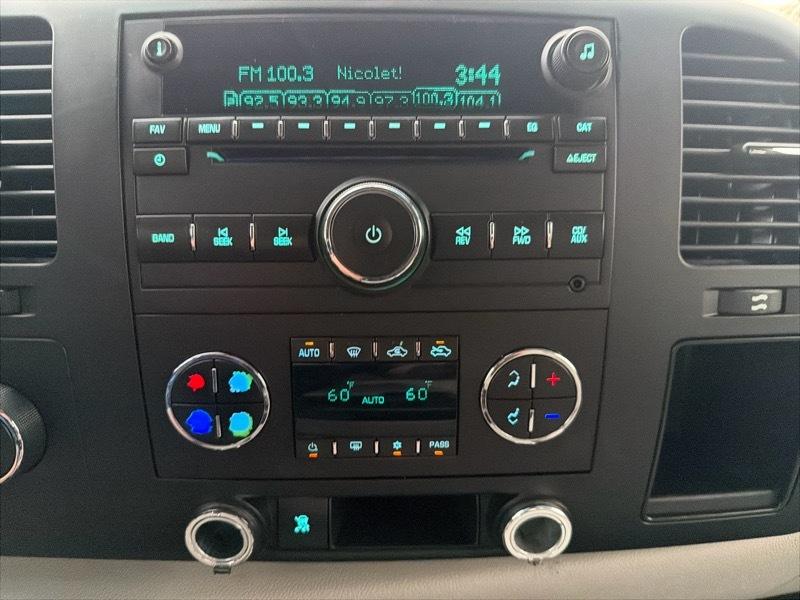 Chevrolet Silverado 1500 4dr Ext Cab 143.5" WB 4WD LS 2009