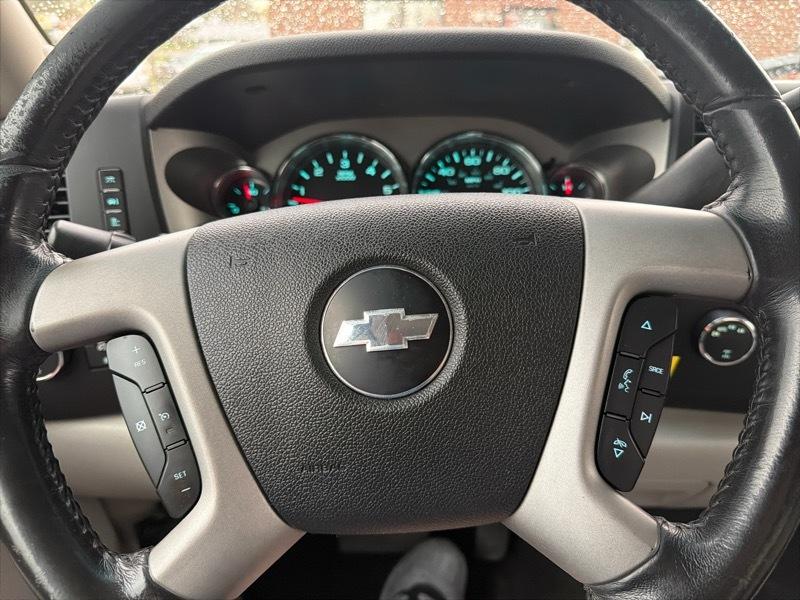 Chevrolet Silverado 1500 4dr Ext Cab 143.5" WB 4WD LS 2009