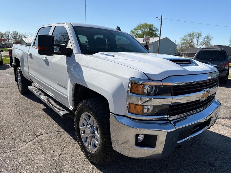 Chevrolet Silverado 2500HD LT Crew Cab 4WD 2017