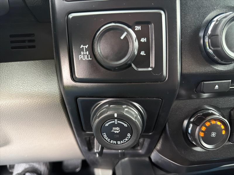 Ford F-150 4WD SuperCrew 145" STX 2018