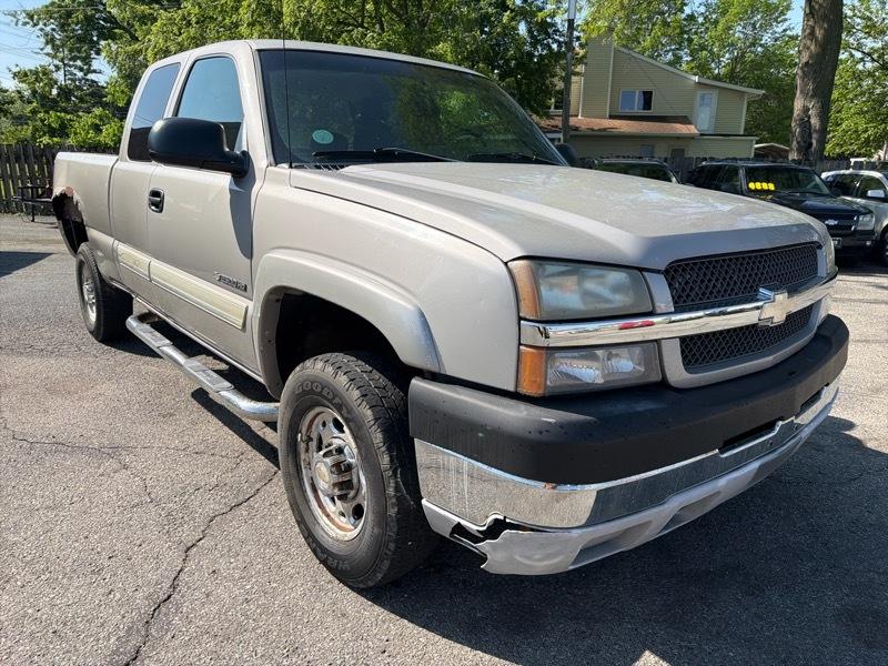 Chevrolet Silverado 2500HD 4WD Double Cab 149" LT 2004