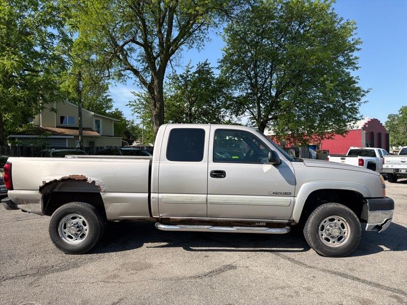 Chevrolet Silverado 2500HD 4WD Double Cab 149" LT 2004