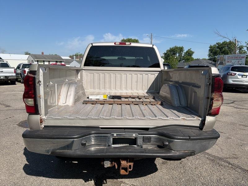 Chevrolet Silverado 2500HD 4WD Double Cab 149" LT 2004